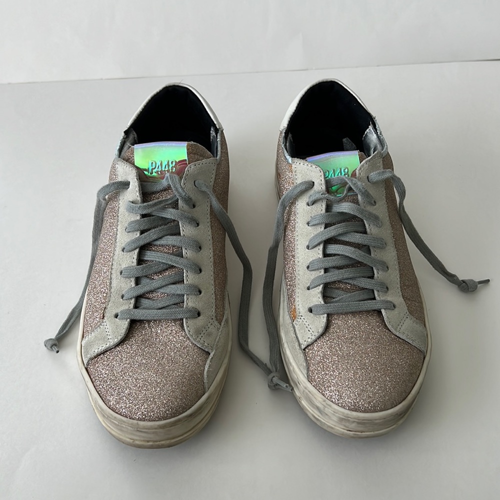 P448 Glitter Sneaker